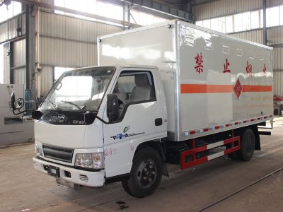 江鈴4米2（藍牌）雜項危險品廂式車